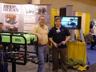 Darrell Martin of Deep Ocean Engineering and Terry Dwyer at the 2008 Underwater Intervention show in New Orleans 